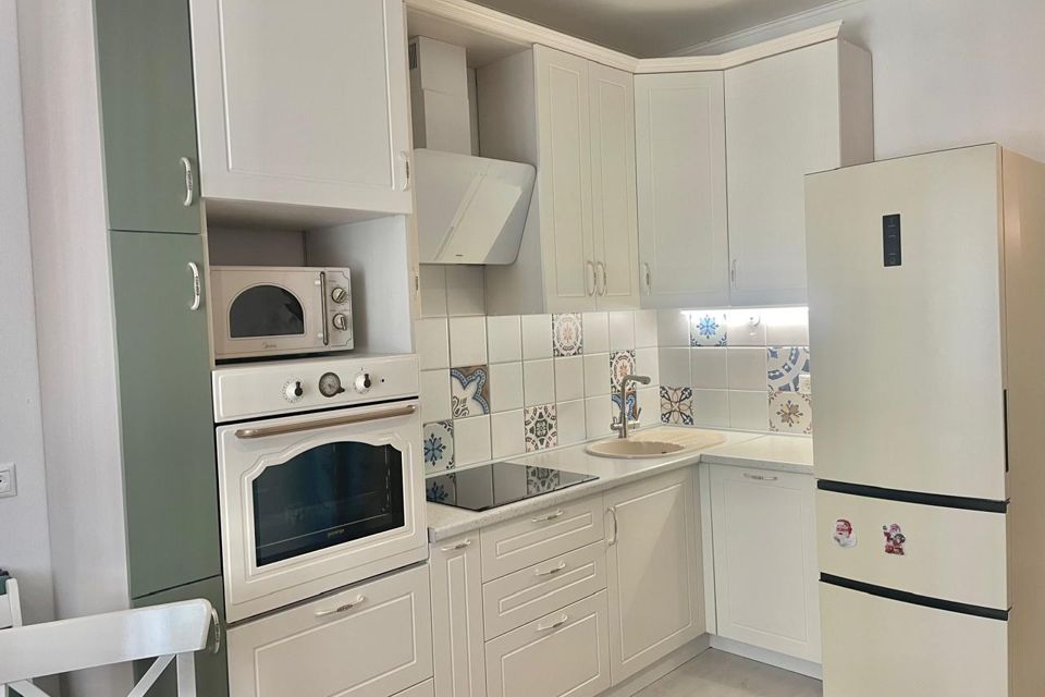Сдаётся 2-комнатная квартира, 65 м²