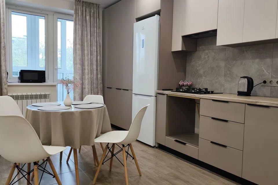 Сдаётся 1-комнатная квартира, 54 м²