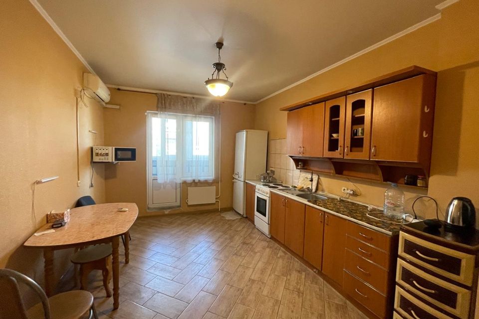 Сдаётся 2-комнатная квартира, 62 м²