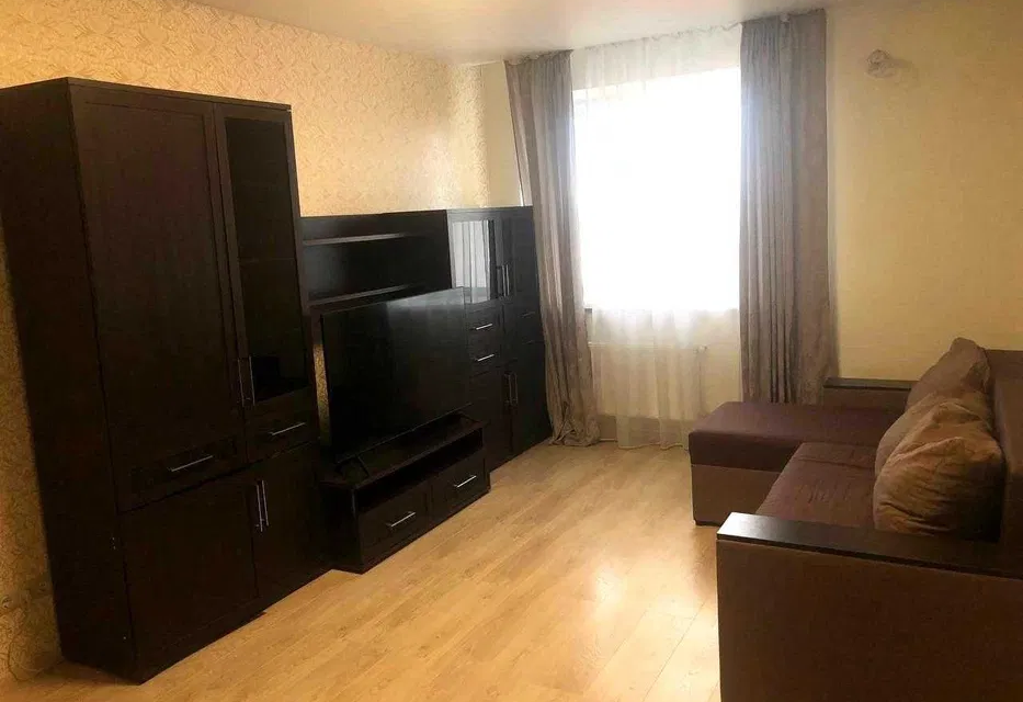 Сдаётся 1-комнатная квартира, 40 м²