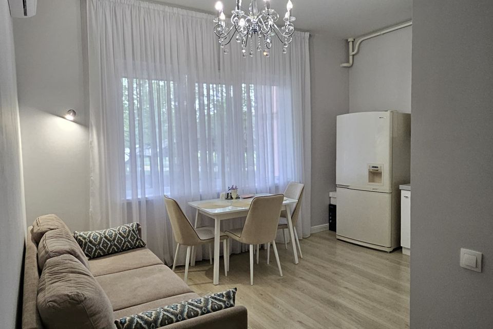 Сдаётся 2-комнатная квартира, 63 м²