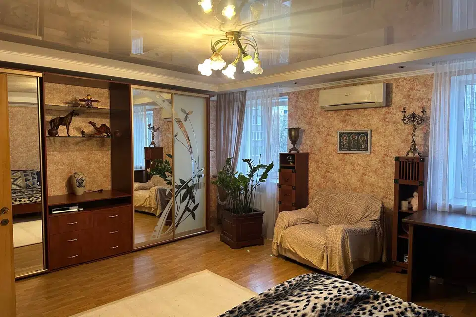 Сдаётся 2-комнатная квартира, 80 м²