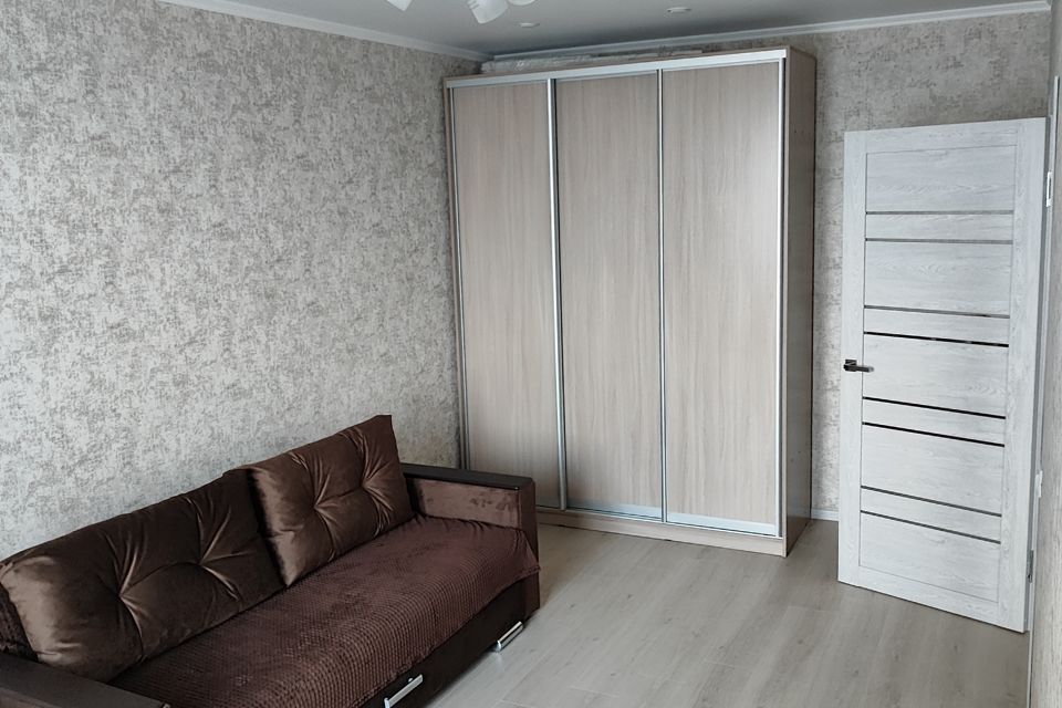Сдаётся 1-комнатная квартира, 38 м²