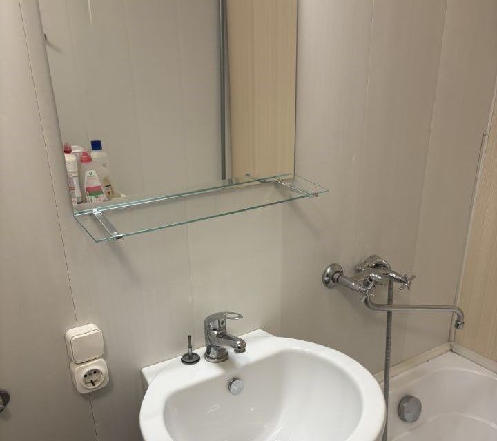 Сдаётся 1-комнатная квартира, 38 м²