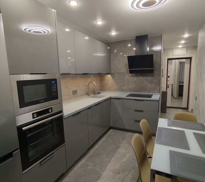 Сдаётся 1-комнатная квартира, 42 м²