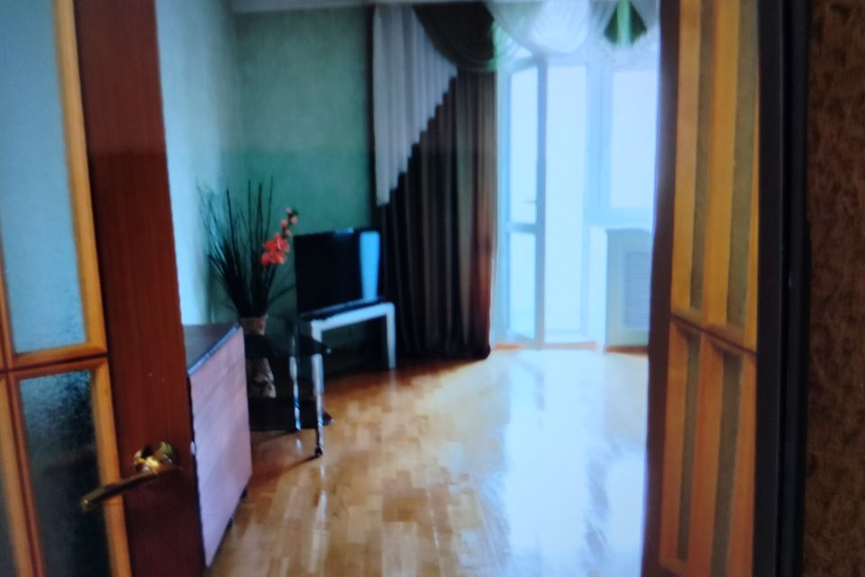 Сдаётся 2-комнатная квартира, 87 м²