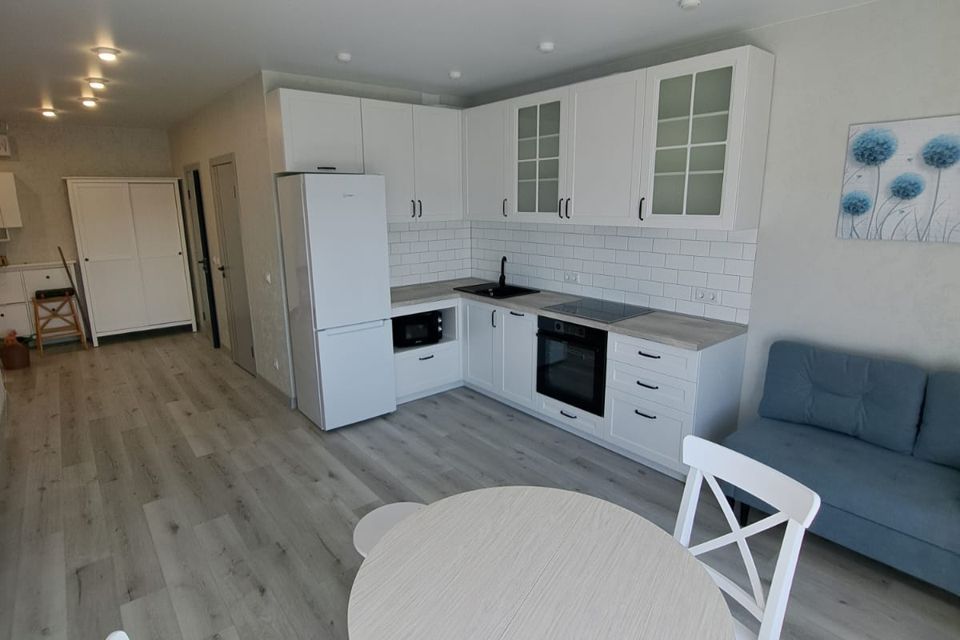 Сдаётся 2-комнатная квартира, 74 м²