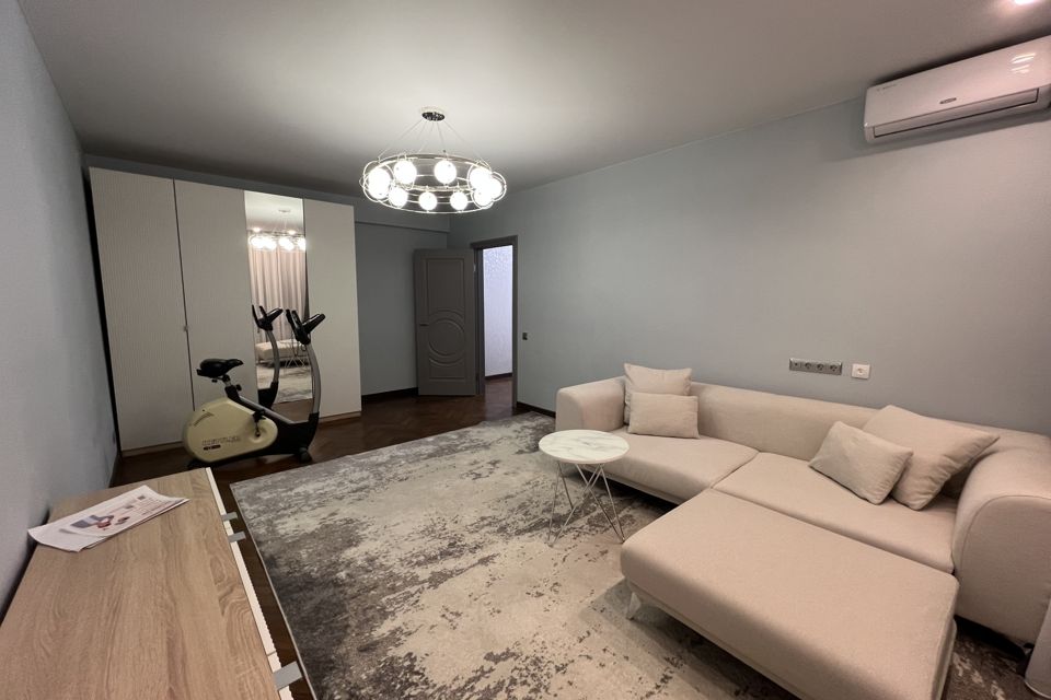 Сдаётся 2-комнатная квартира, 56.5 м²