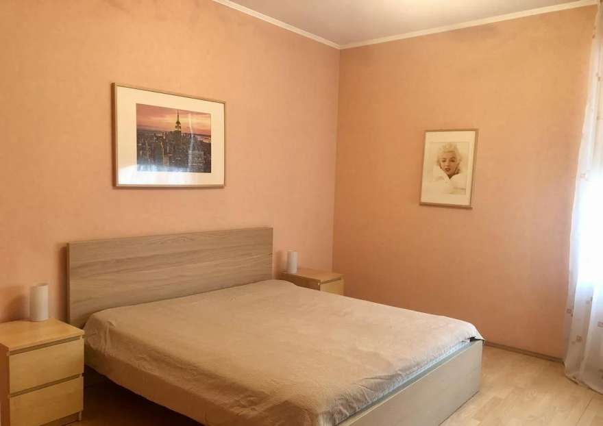 Сдаётся 2-комнатная квартира, 73 м²