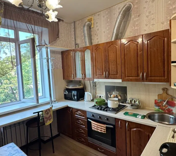 Сдаётся 2-комнатная квартира, 58 м²