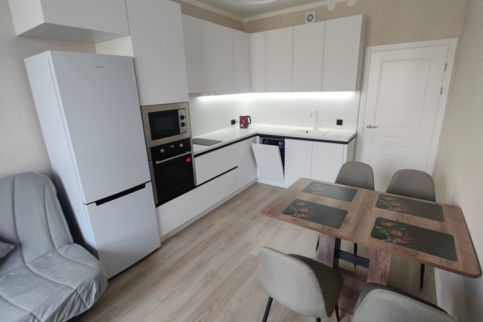 Сдаётся 2-комнатная квартира, 61.5 м²