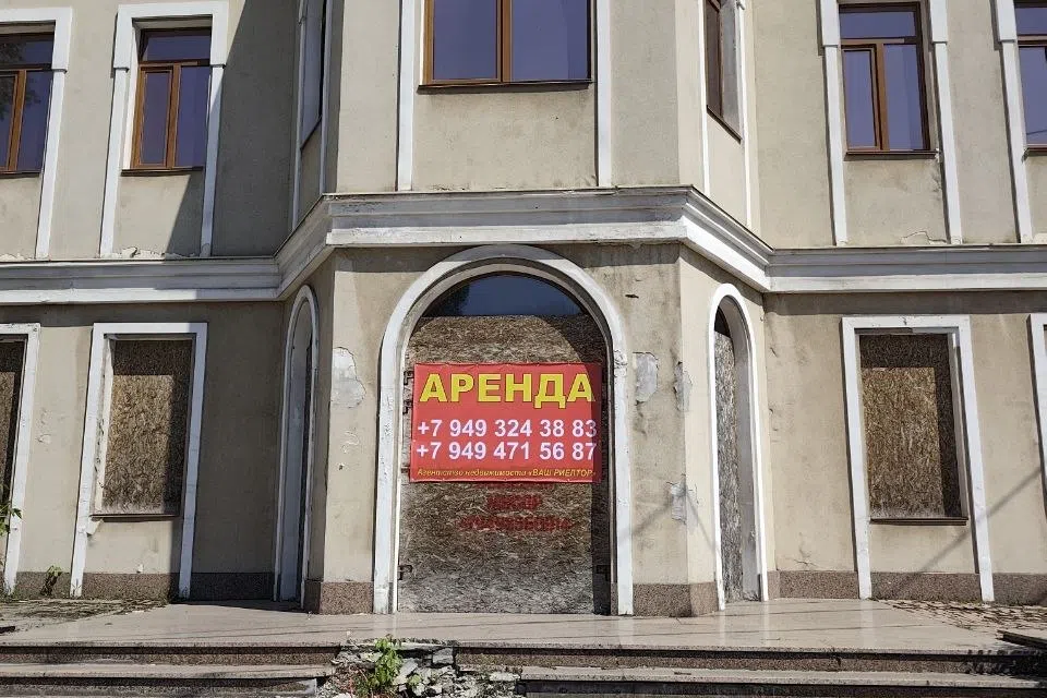 Сдаётся торговое помещение, 1000 м²