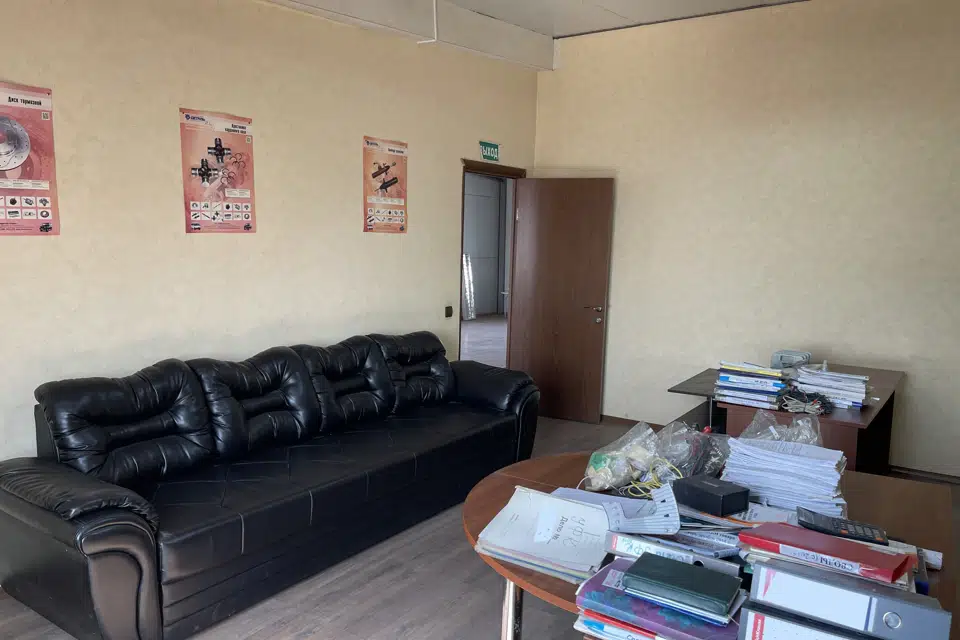 Сдаётся помещение своб. назначения, 200 м²