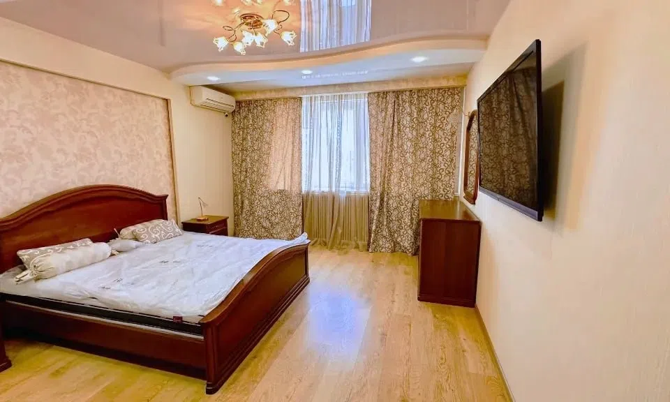 Сдаётся 2-комнатная квартира, 56 м²