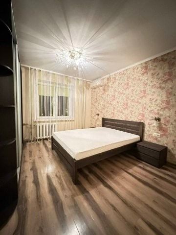 Сдаётся 2-комнатная квартира, 57 м²