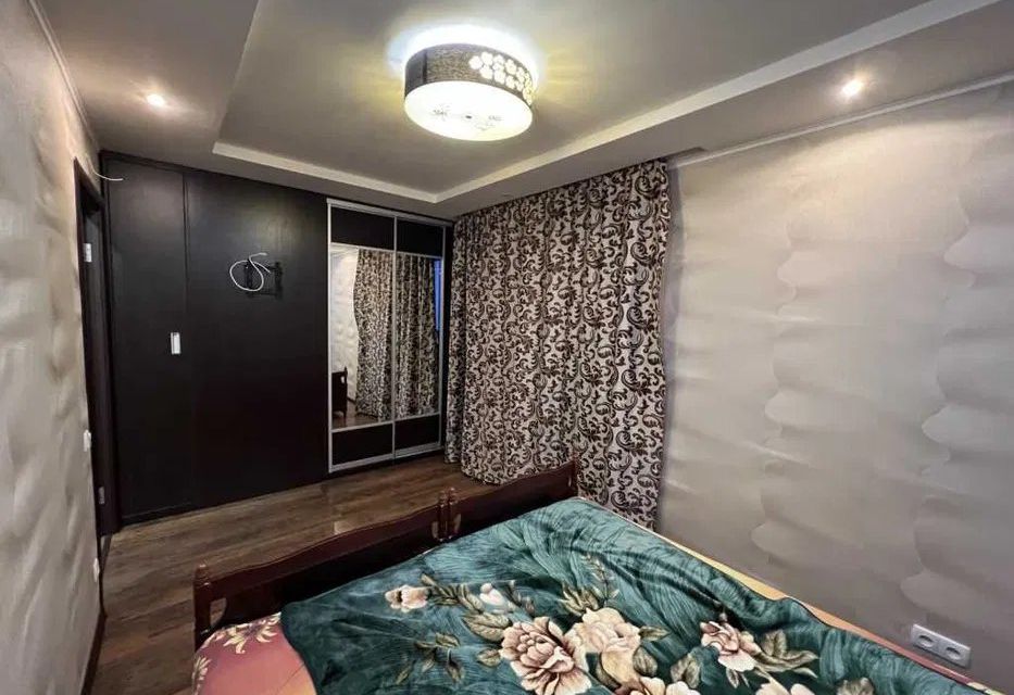 Сдаётся 2-комнатная квартира, 58 м²