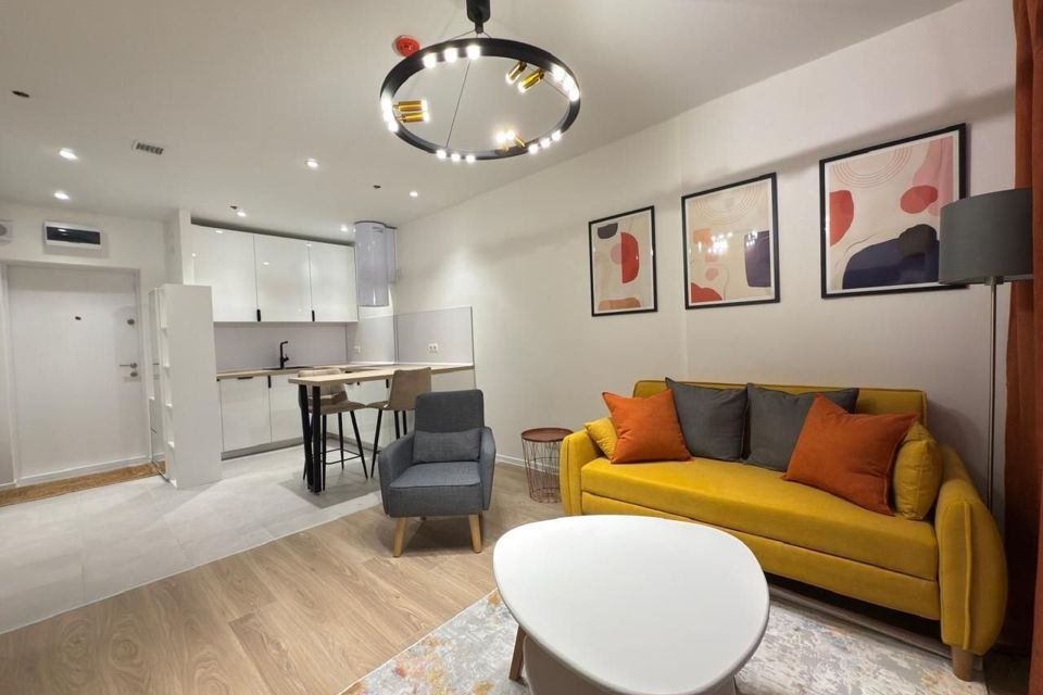 Сдаётся 1-комнатная квартира, 42 м²