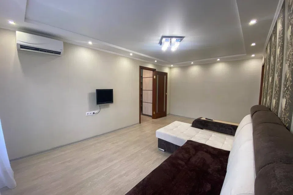 Сдаётся 2-комнатная квартира, 54 м²