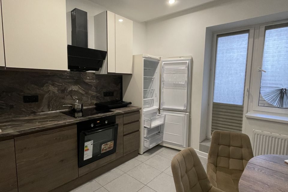 Сдаётся 2-комнатная квартира, 57 м²