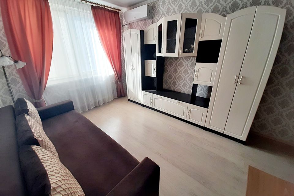 Сдаётся 1-комнатная квартира, 35 м²