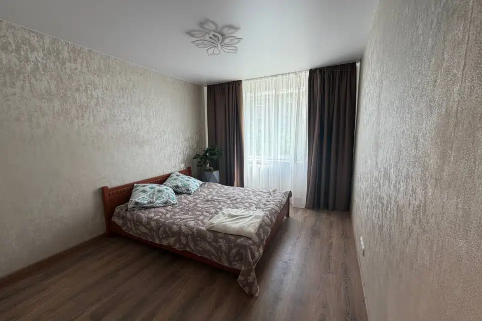 Сдаётся 2-комнатная квартира, 58 м²