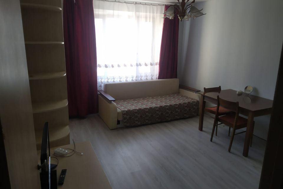 Сдаётся 1-комнатная квартира, 37 м²