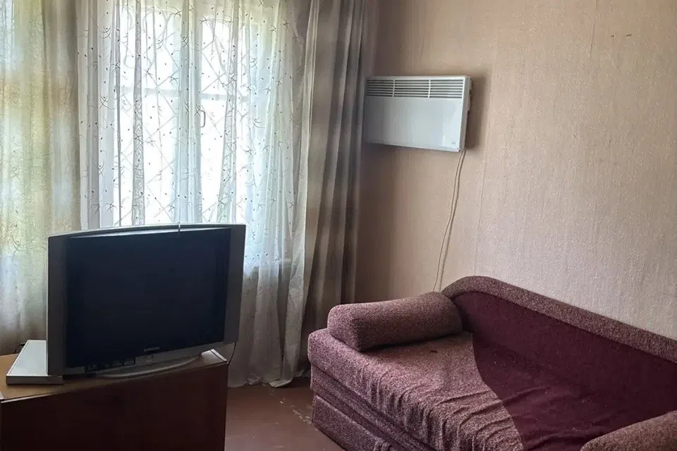 Сдаётся 2-комнатная квартира, 160 м²