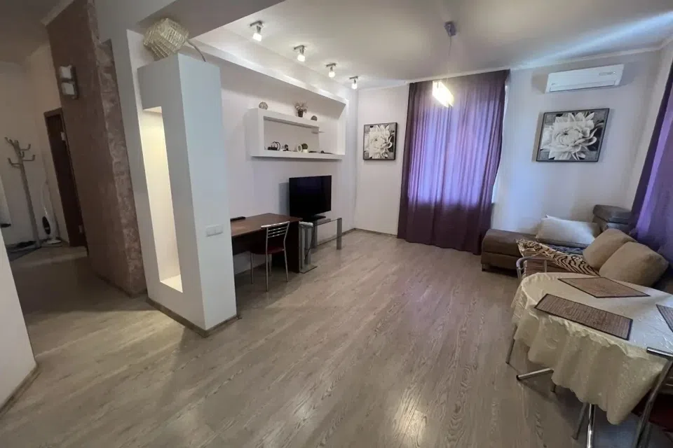 Сдаётся 2-комнатная квартира, 60 м²
