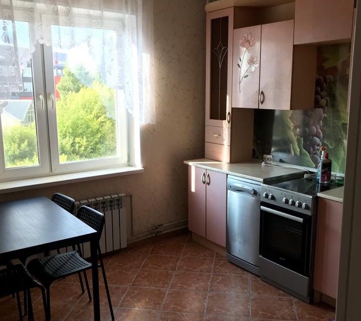 Сдаётся 2-комнатная квартира, 66 м²