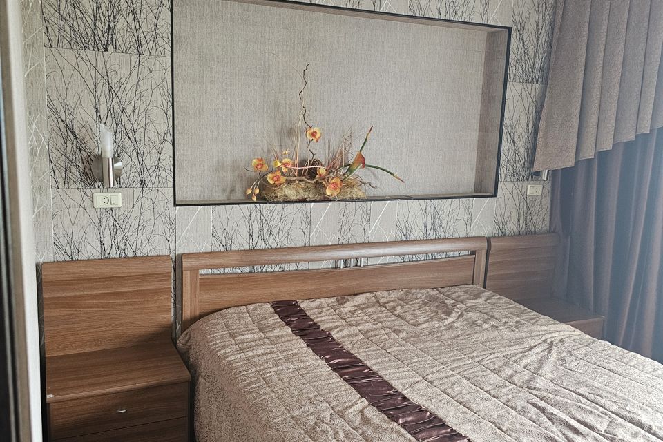 Сдаётся 2-комнатная квартира, 64.8 м²
