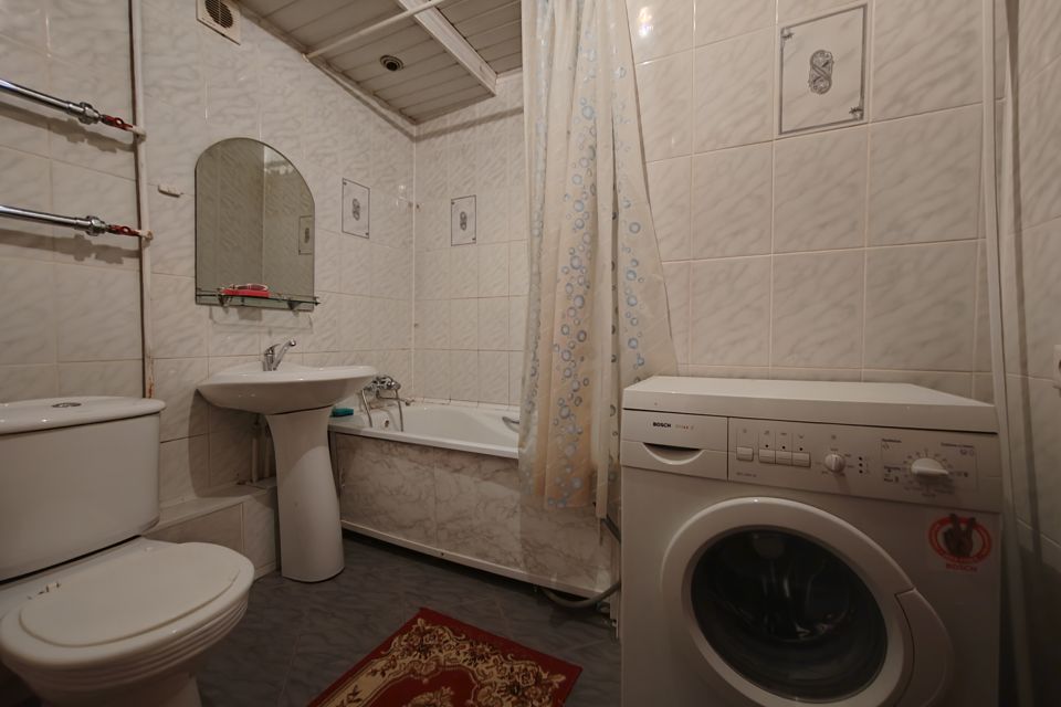 Сдаётся 2-комнатная квартира, 61.4 м²
