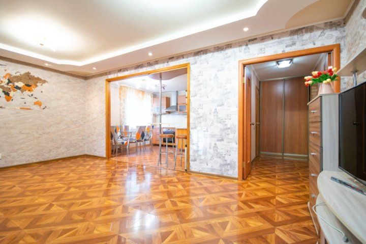 Сдаётся 4-комнатная квартира, 102.5 м²