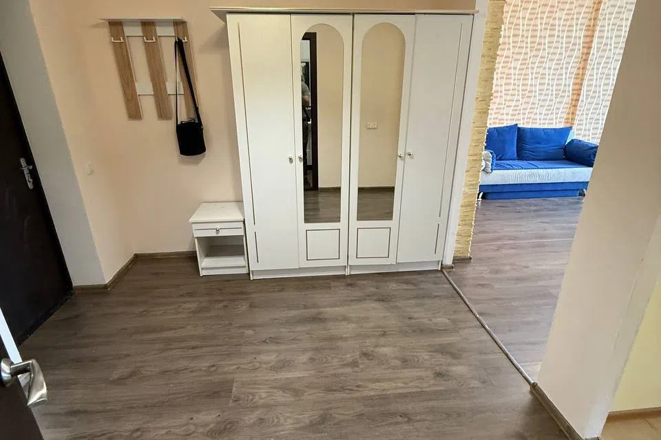 Сдаётся 2-комнатная квартира, 56 м²