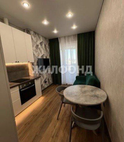 Сдаётся 1-комнатная квартира, 42 м²