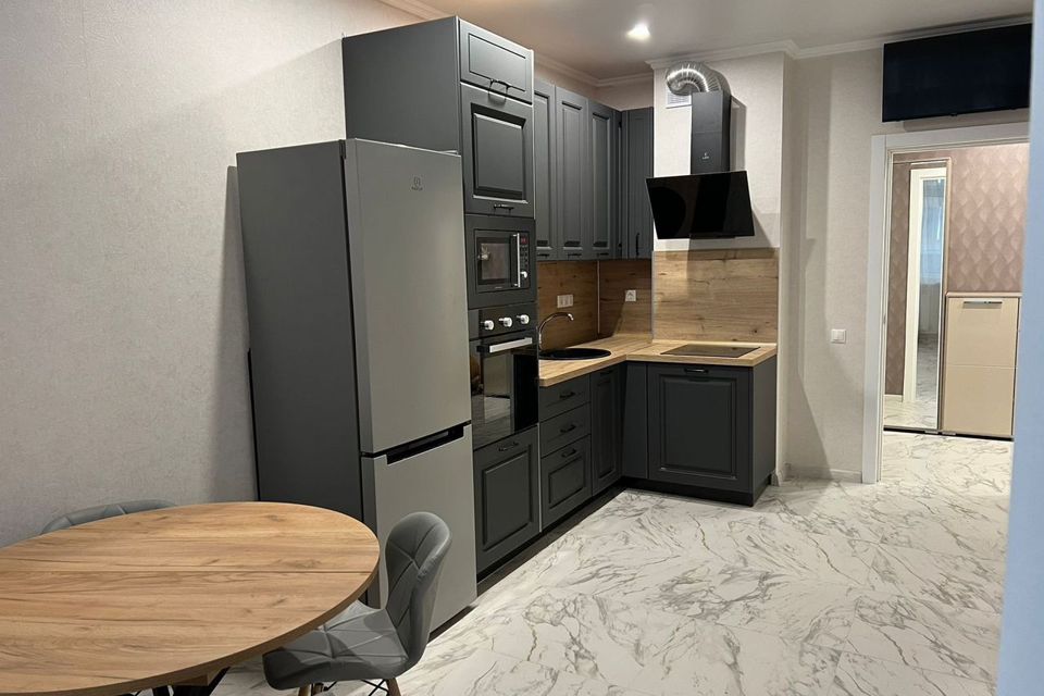 Сдаётся 2-комнатная квартира, 67.8 м²