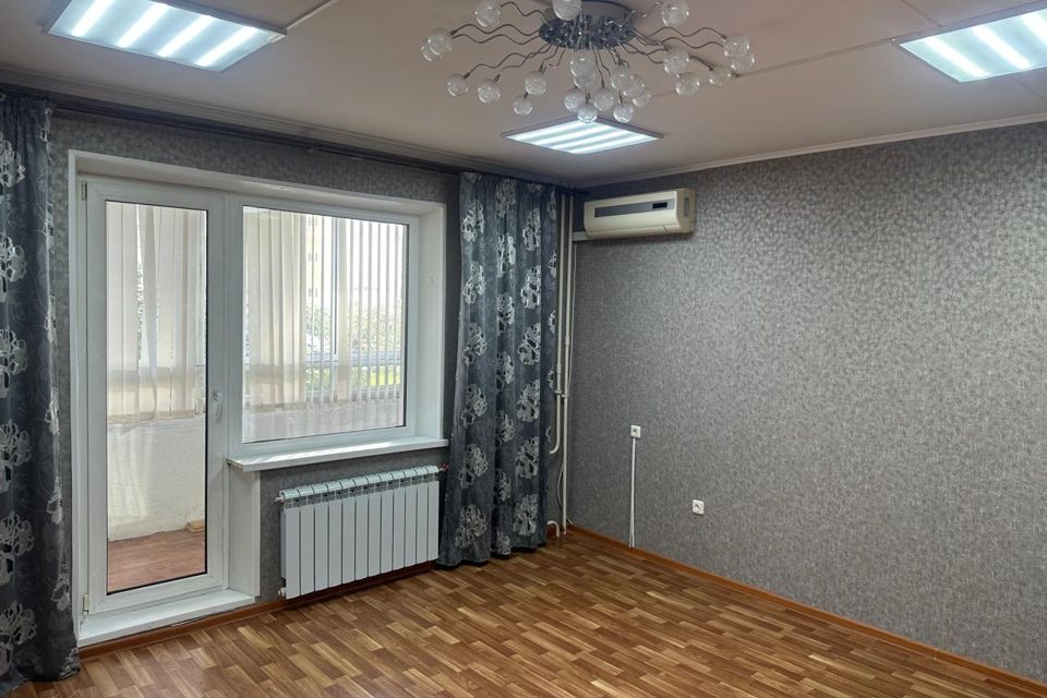Сдаётся 2-комнатная квартира, 64 м²