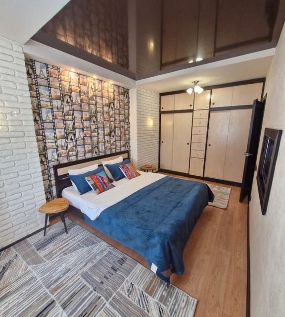 Сдаётся 1-комнатная квартира, 64 м²