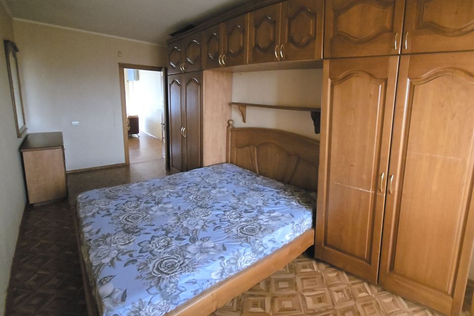 Сдаётся 4-комнатная квартира, 110 м²