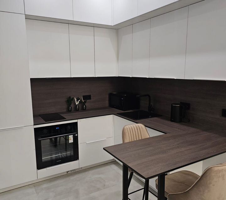 Сдаётся 1-комнатная квартира, 42 м²
