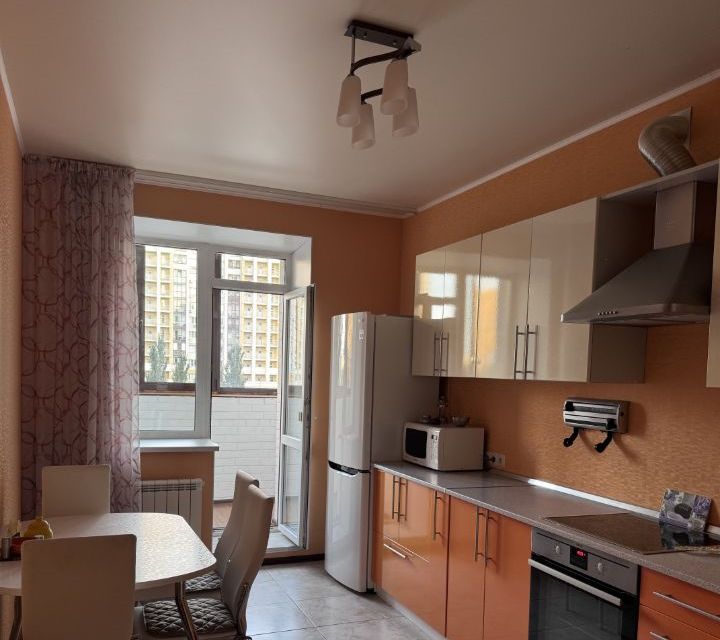 Сдаётся 2-комнатная квартира, 67 м²
