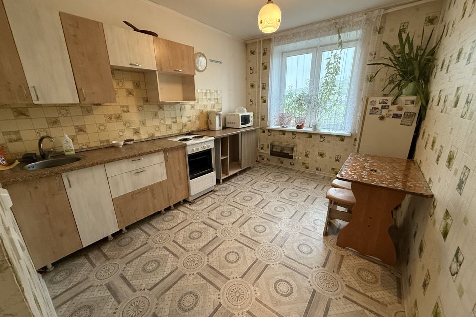Сдаётся 2-комнатная квартира, 65 м²