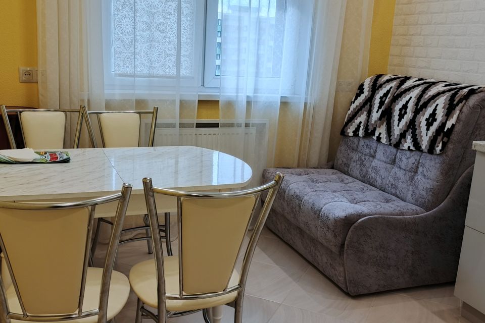 Сдаётся 1-комнатная квартира, 39 м²