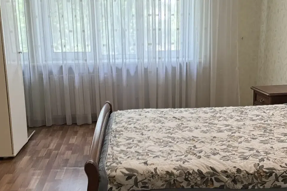 Сдаётся 2-комнатная квартира, 60 м²