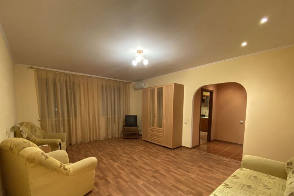 Сдаётся 1-комнатная квартира, 55 м²