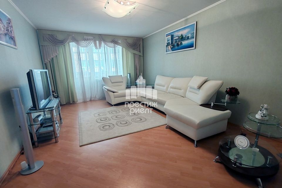 Сдаётся 4-комнатная квартира, 116 м²