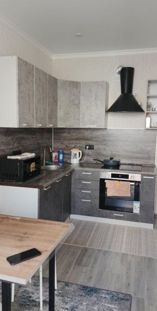 Сдаётся 1-комнатная квартира, 42 м²