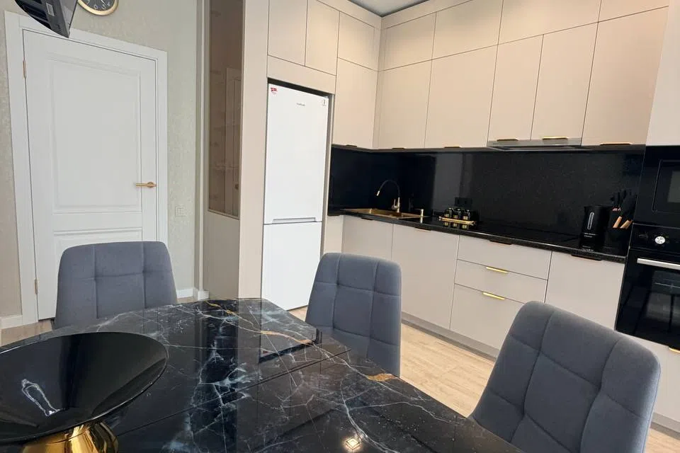 Сдаётся 2-комнатная квартира, 66 м²