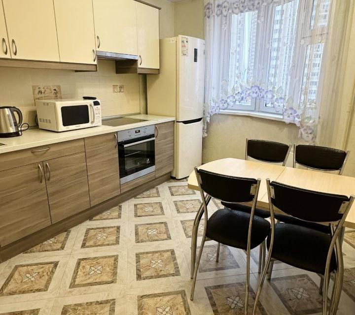 Сдаётся 1-комнатная квартира, 37 м²