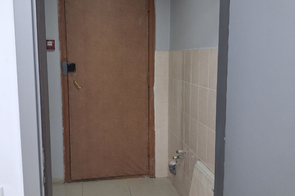 Сдаётся торговое помещение, 100 м²