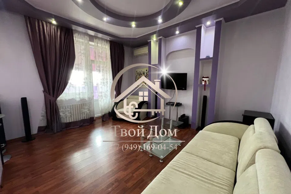 Сдаётся 2-комнатная квартира, 98 м²